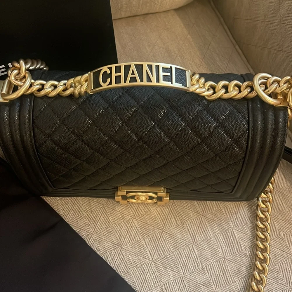 Chanel - Picture 4 of 7